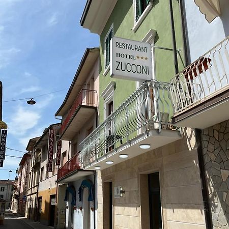 Hotel Zucconi Монтекатини Терме Екстериор снимка