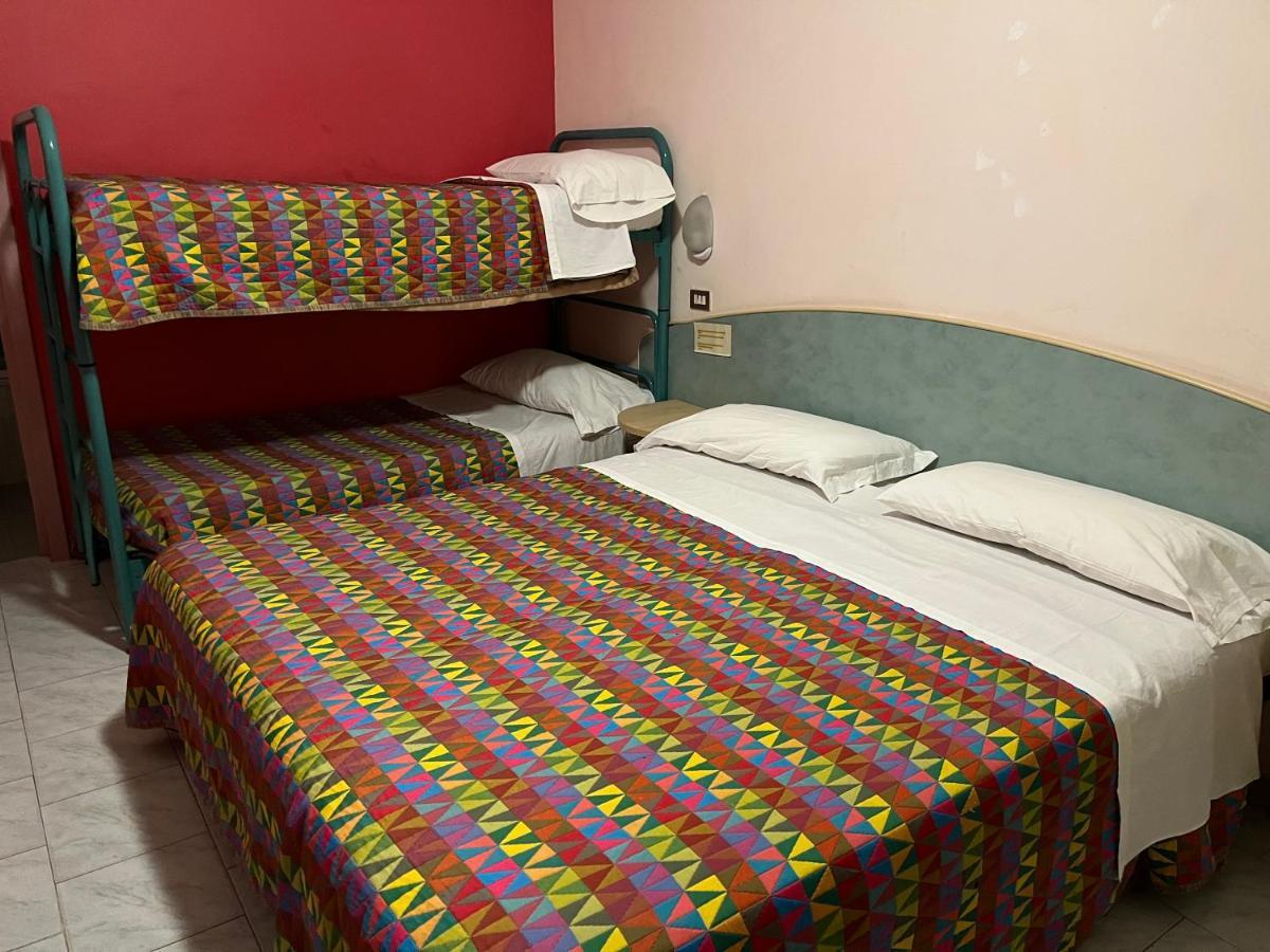 Hotel Zucconi Монтекатини Терме Екстериор снимка