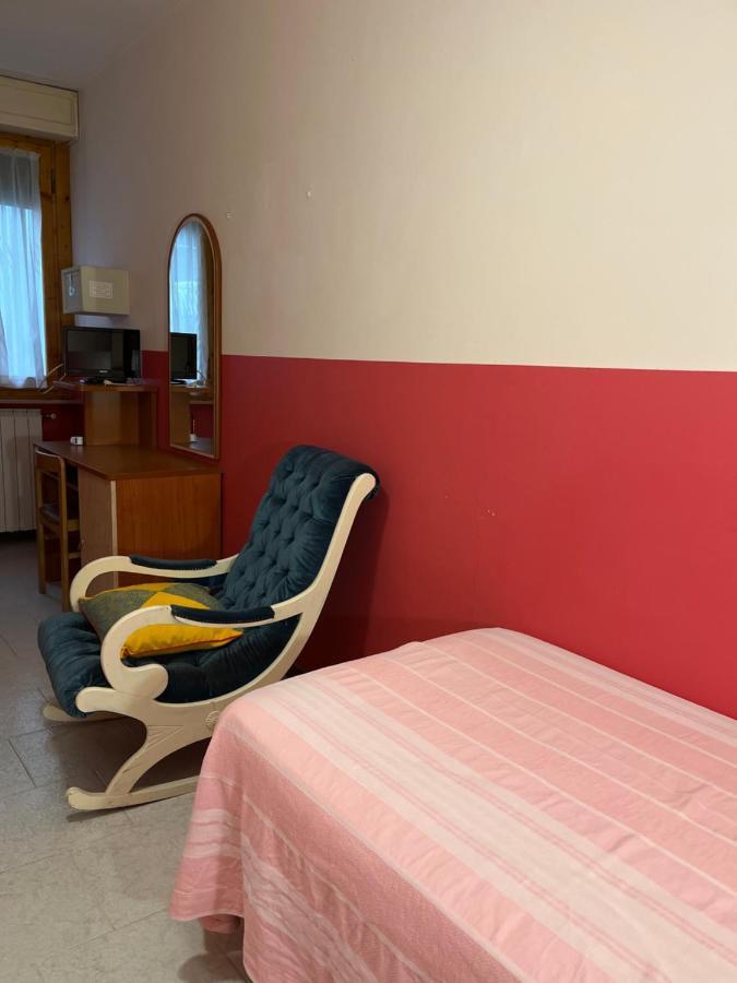 Hotel Zucconi Монтекатини Терме Екстериор снимка